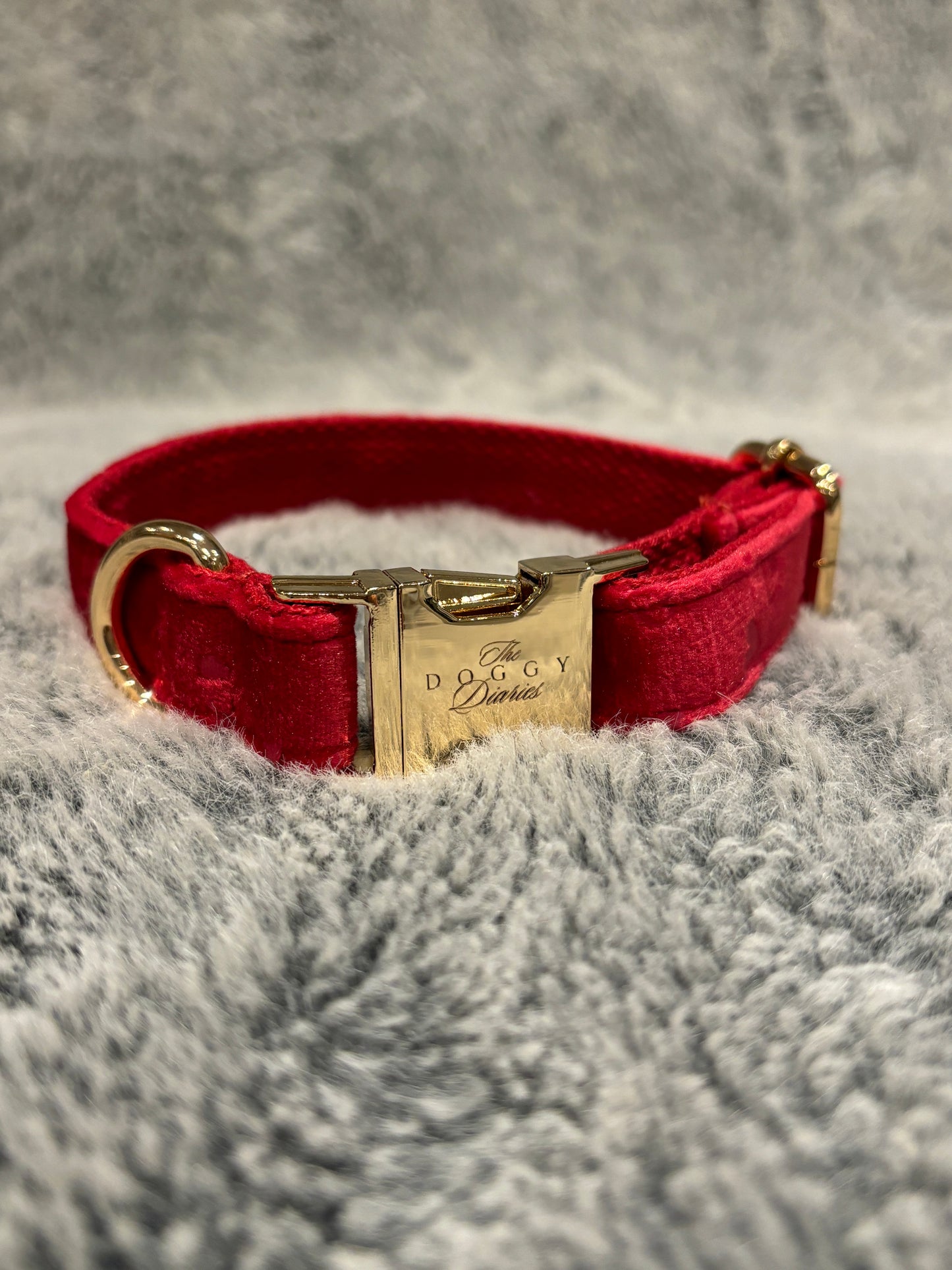 Hearts Velvet Collar